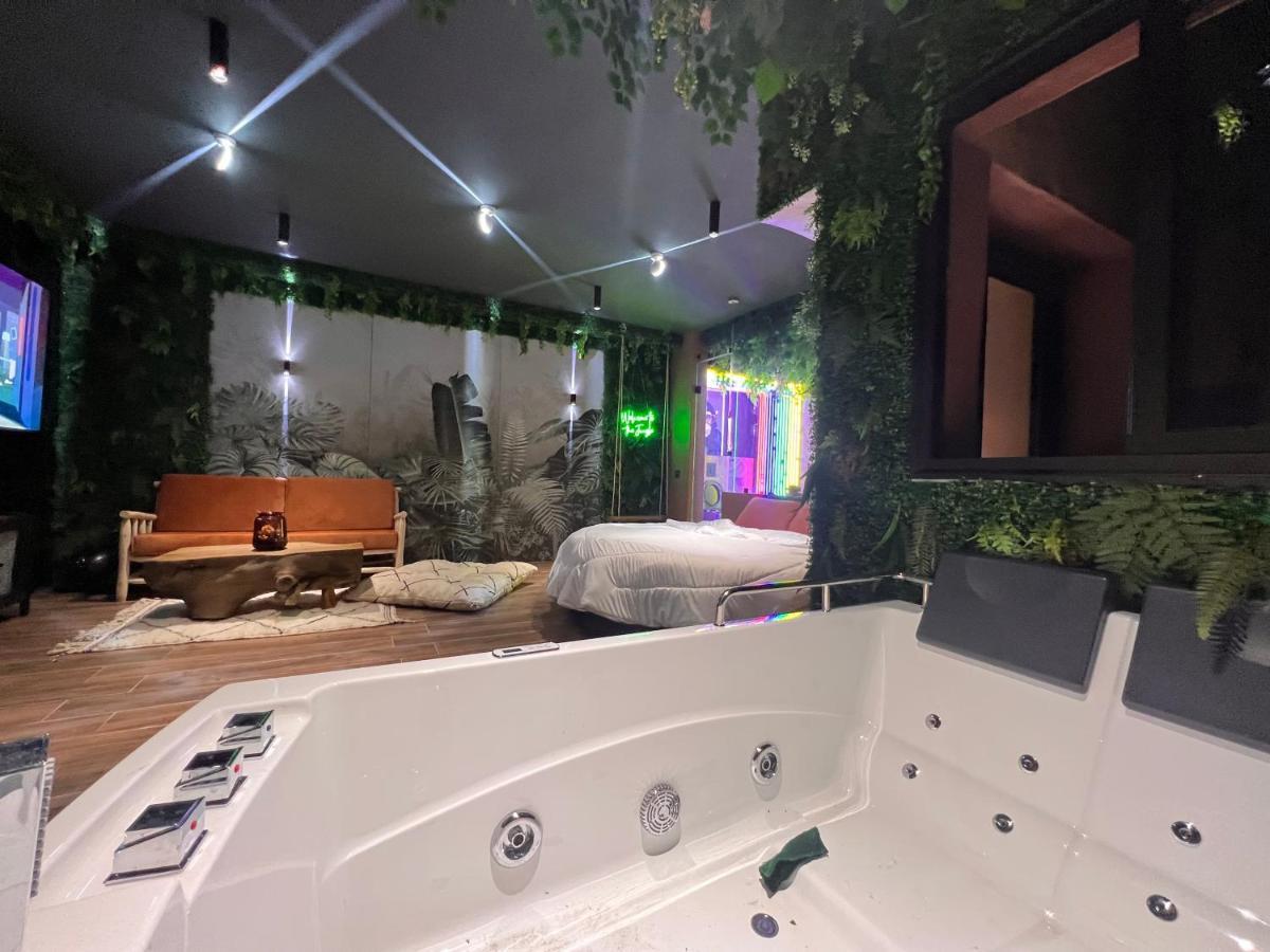 Bed and Breakfast Jungle Au Centre De Marrakech Avec Jacuzzi ! Marrakesch Exterior foto